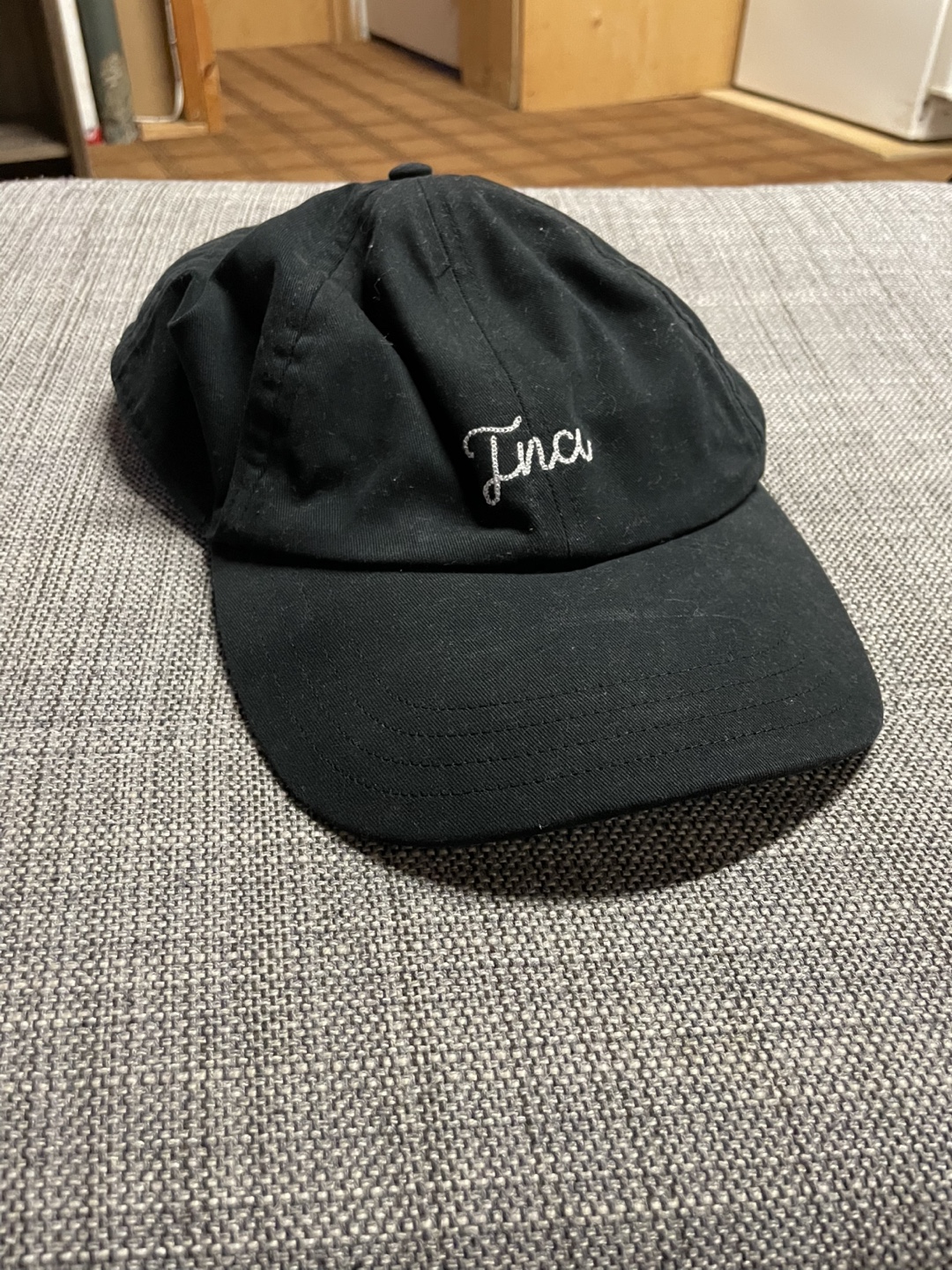 TNA ARITZIA UNWORN Black Baseball Cap - photo 3