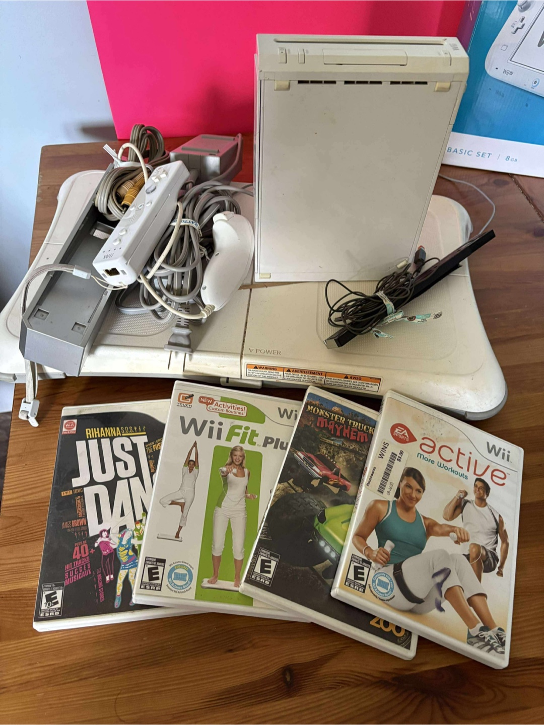 Nintendo Wii Console Bundle with Games