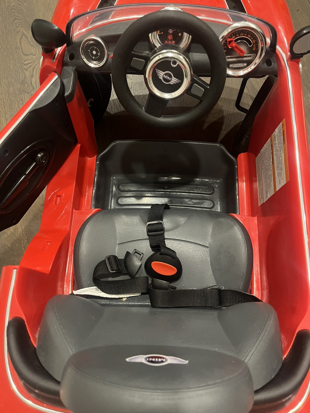 Mini Cooper Ride-On Car - Red - photo 3