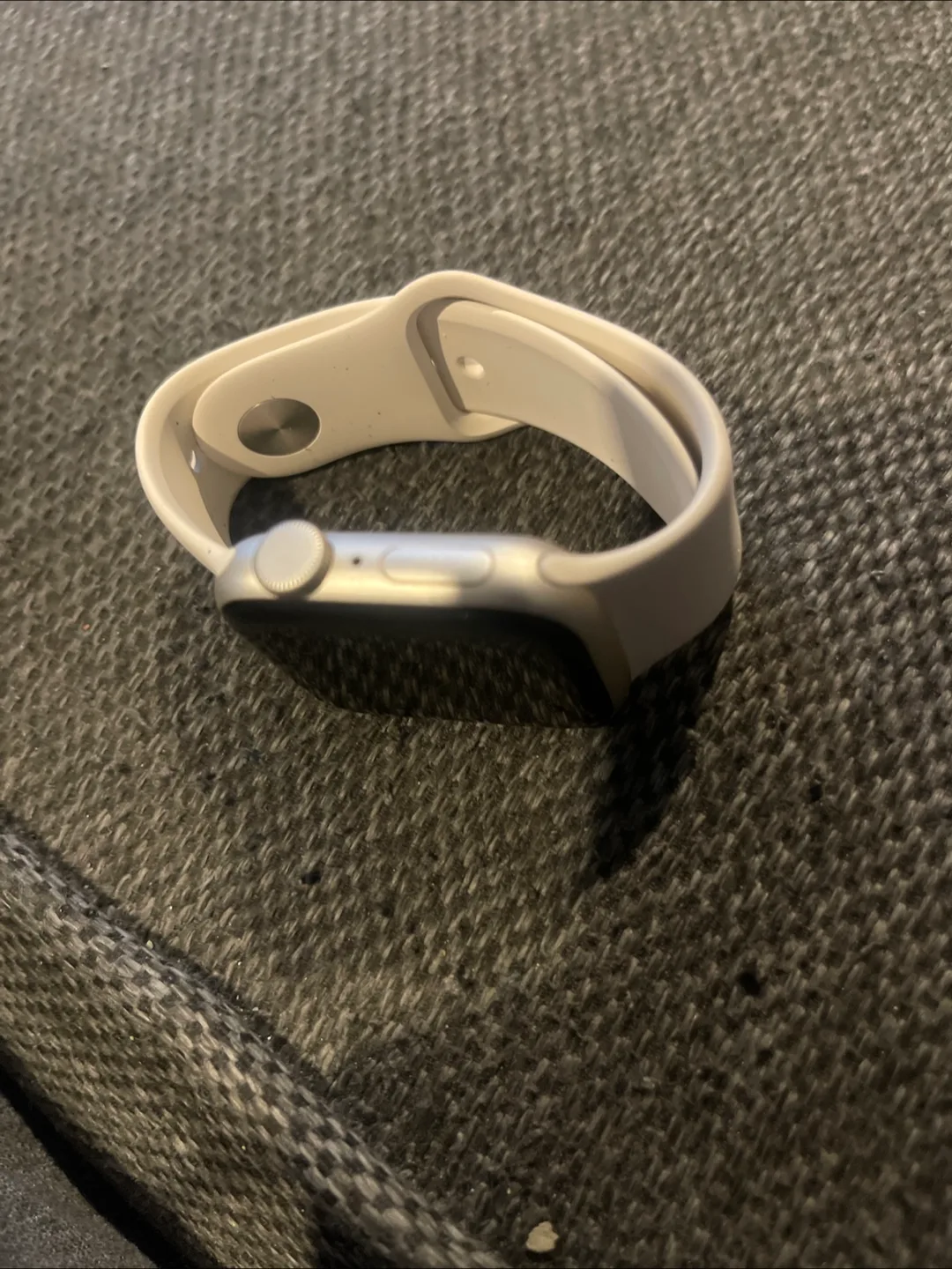 Apple Watch White Band image indicator(3)