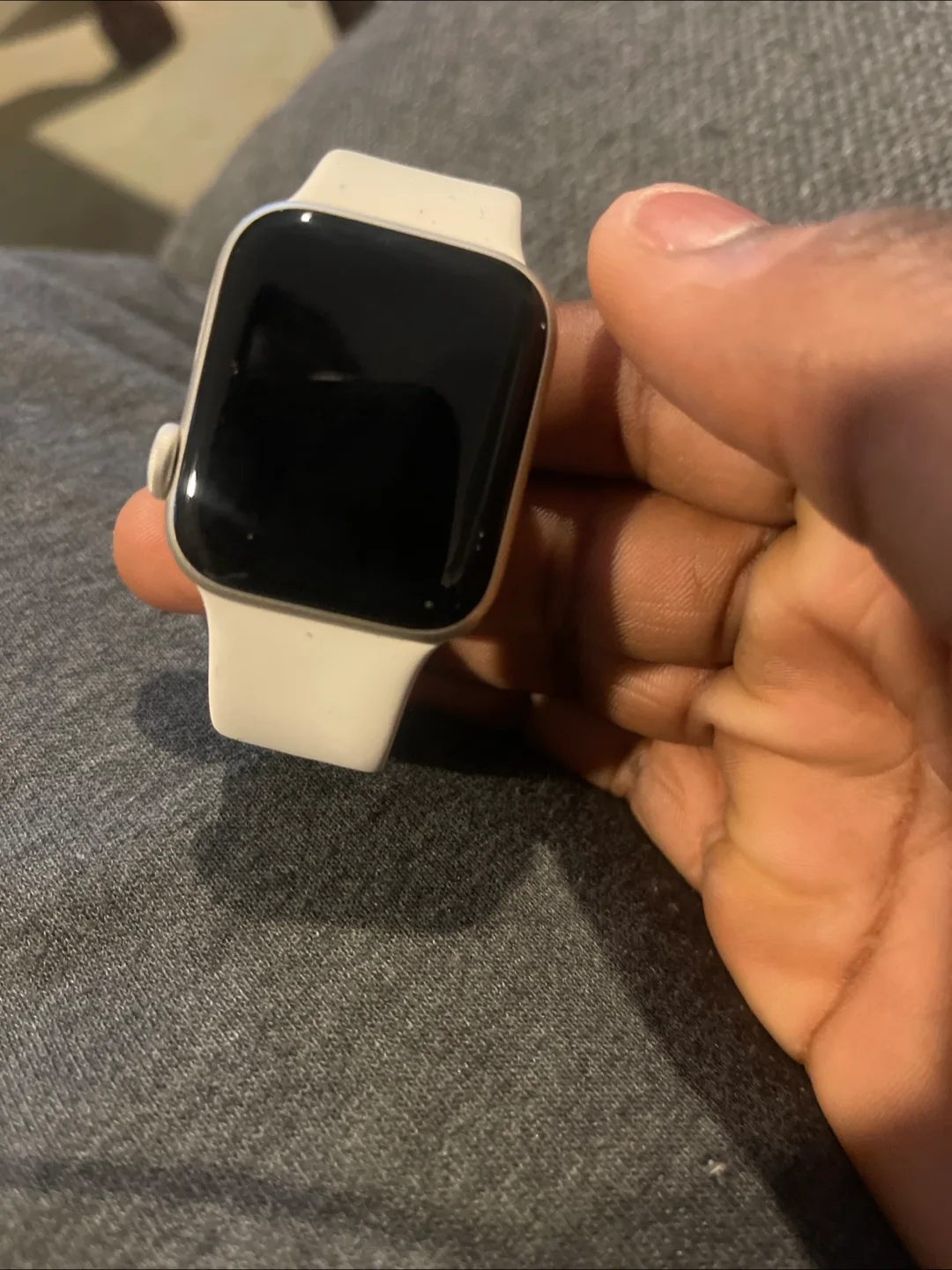 Apple Watch White Band image indicator(2)