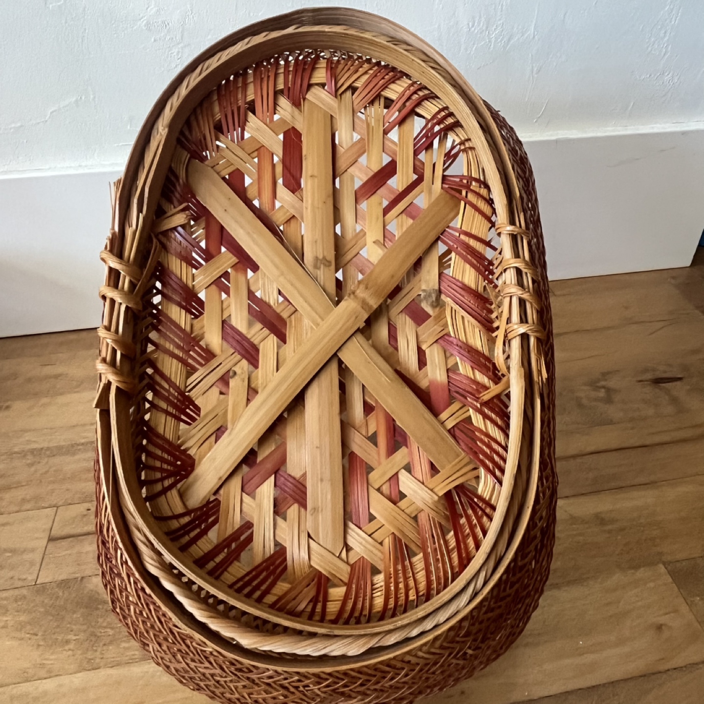 Pair of Nesting PRC Woven Bamboo  Baskets - photo 3