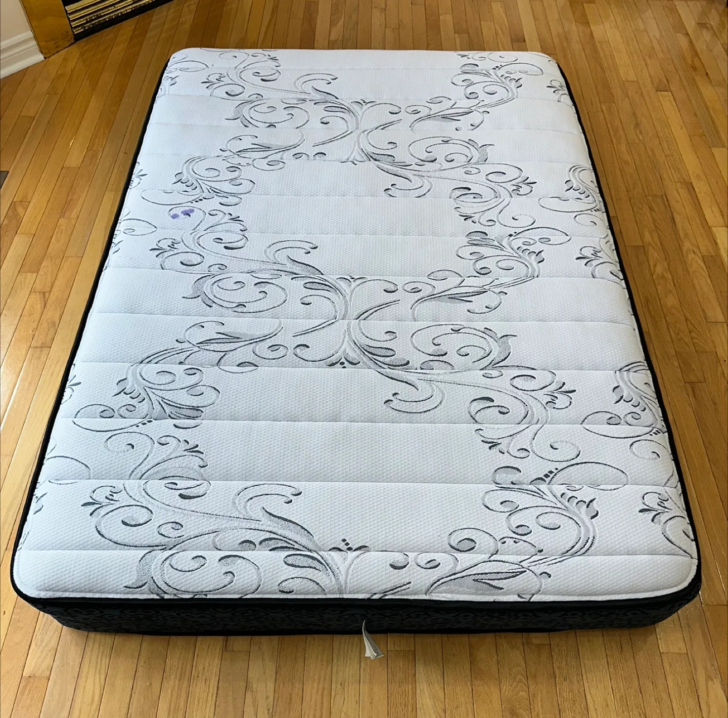 Full Size Mattress — Clean & Comfortable with Cover 🥕 image indicator(3)