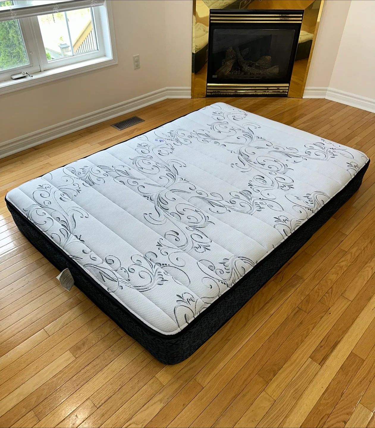 Full Size Mattress — Clean & Comfortable with Cover 🥕 image indicator(2)