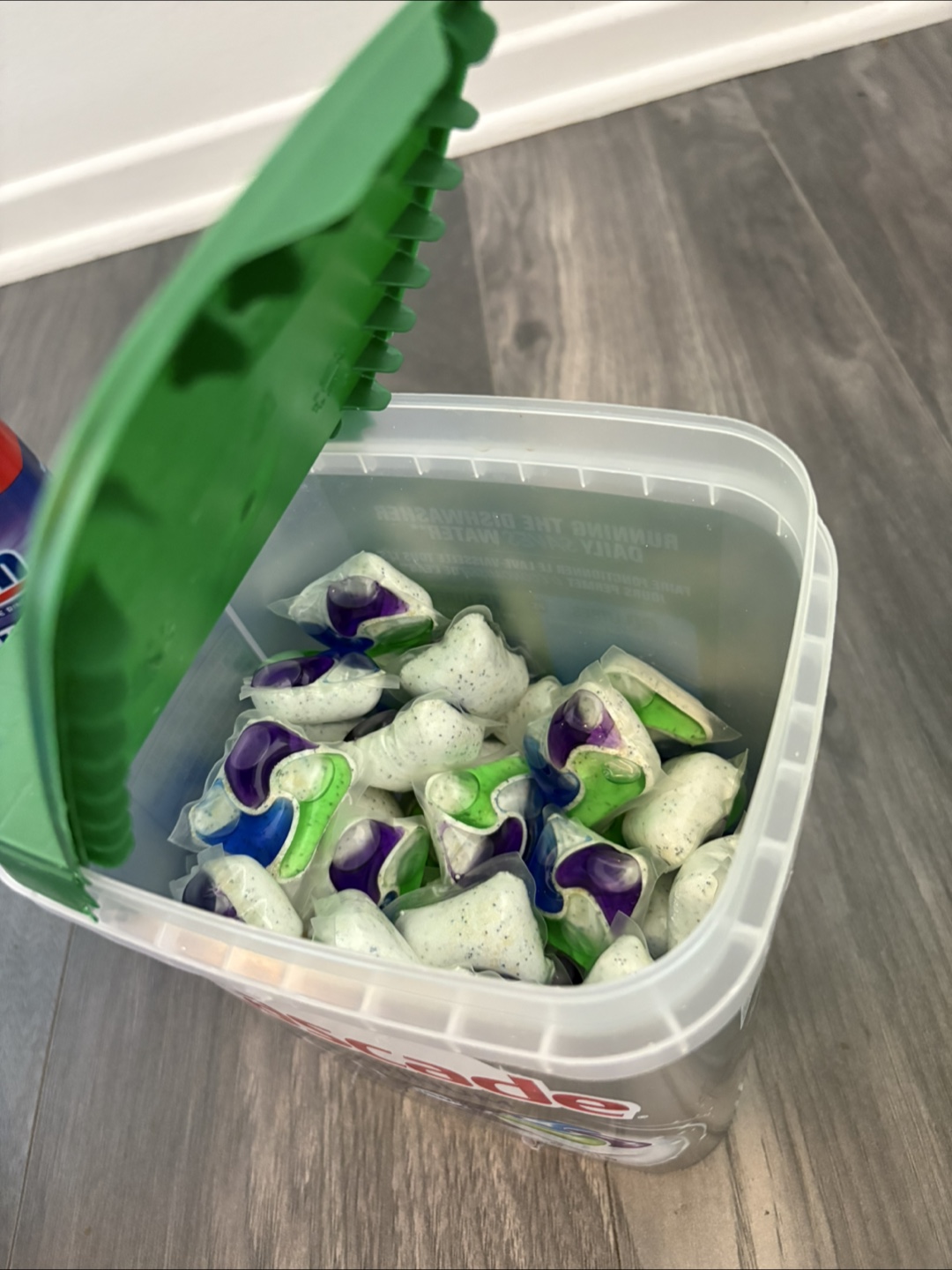 Urgent sale Dishwasher Pods & jet dry rinsing agent