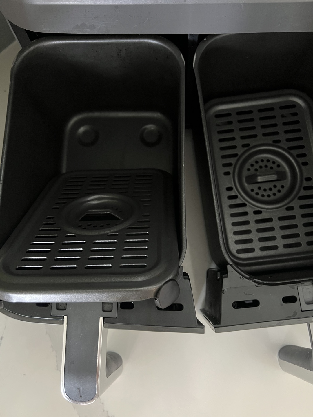 Ninja 6-in-1 8-qt. (7.6L) 2-Basket Air Fryer DualZone - photo 3