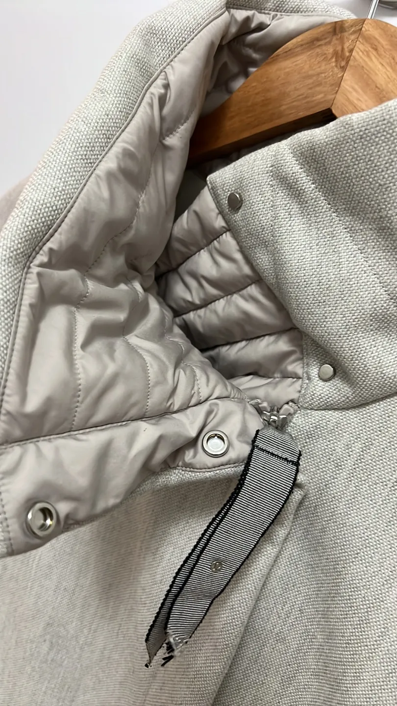 Lululemon Jacket, Size 4 Beige image indicator(8)