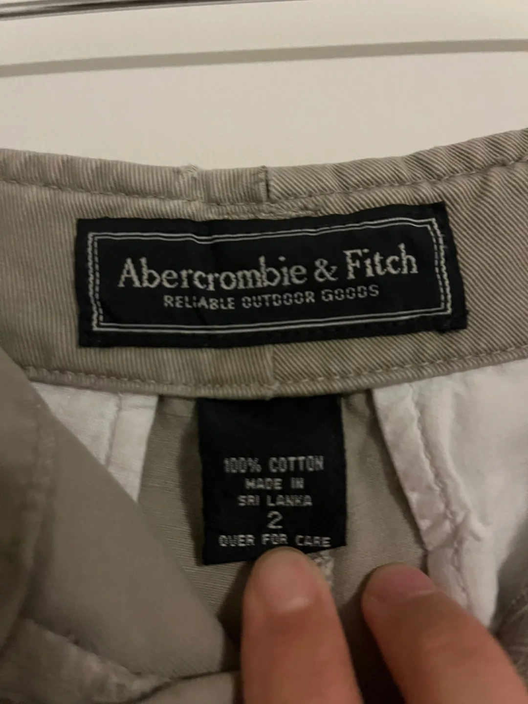 Abercrombie & Fitch Shorts - Size 2 thumbnail