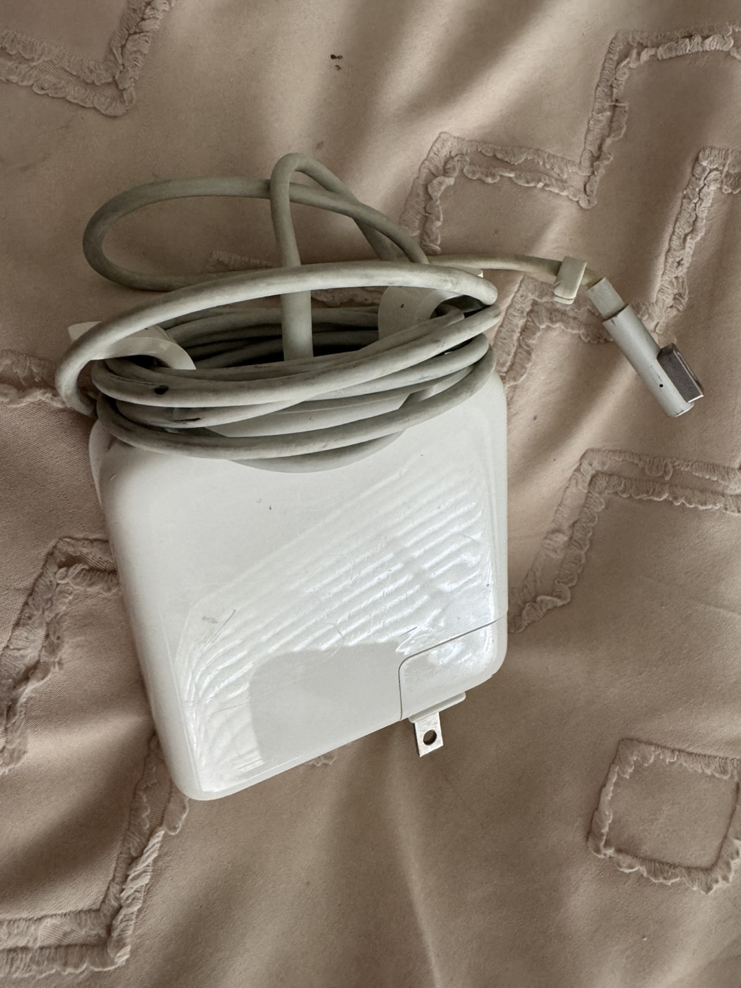Apple MacBook Charger