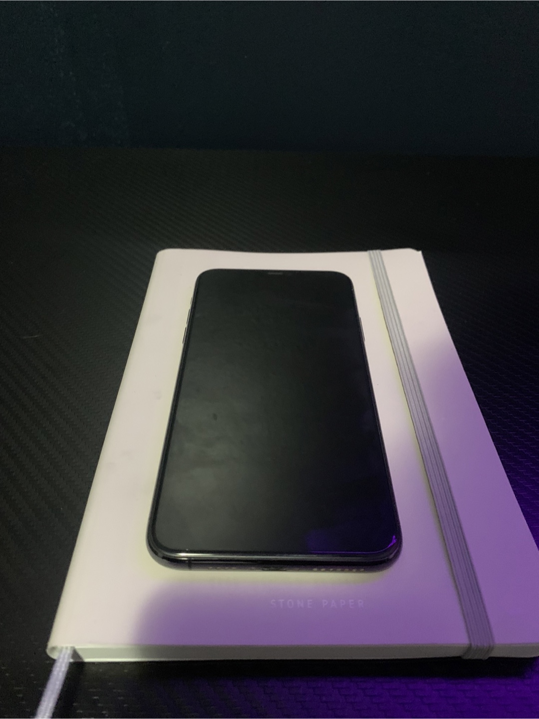 iPhone 11 Pro Max - photo 2