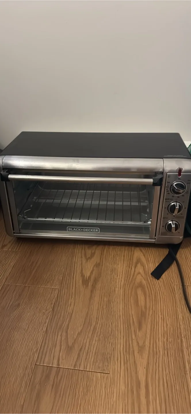 Black+Decker Toaster Oven thumbnail