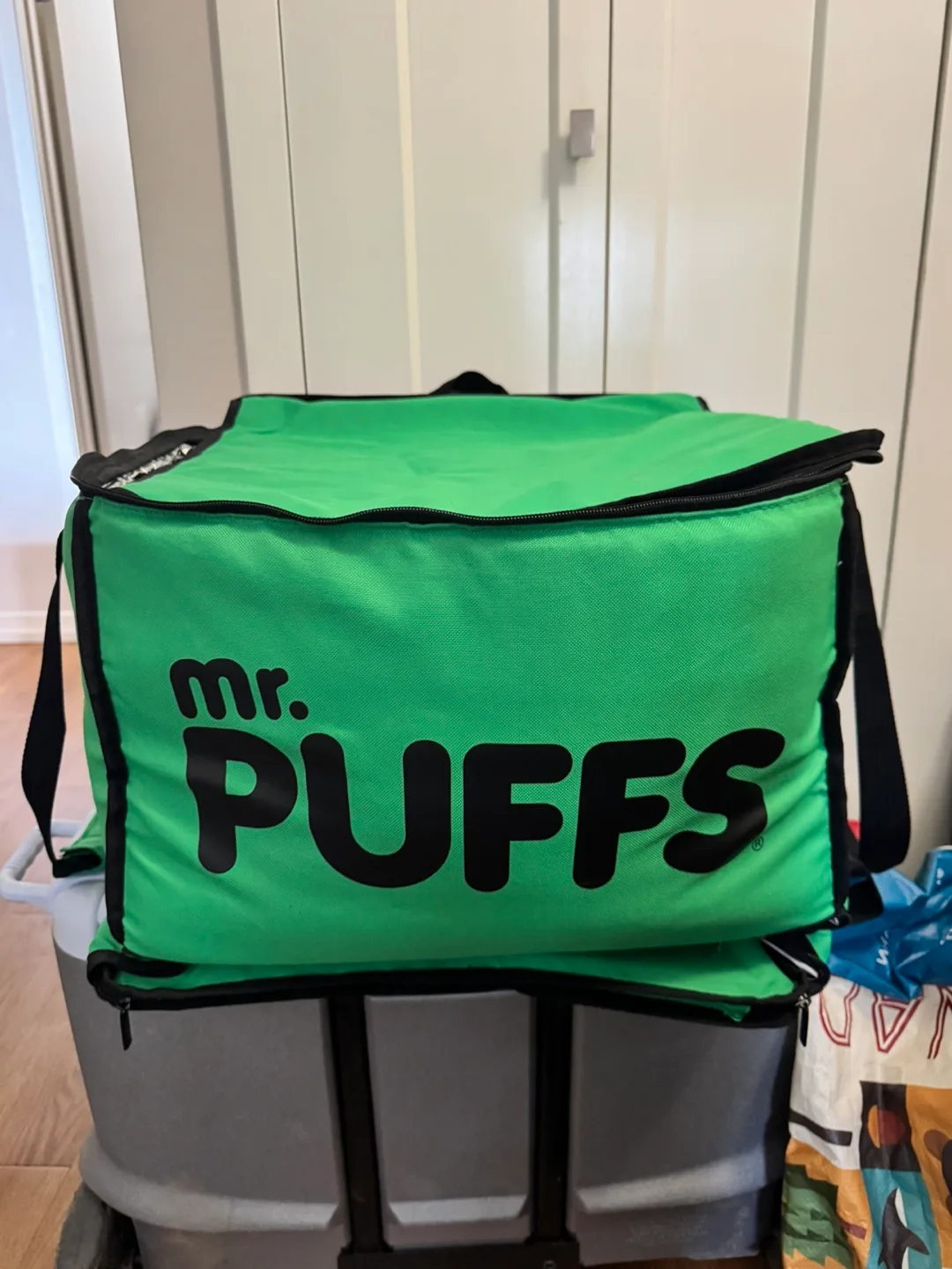 Mr. Puffs Delivery Bag - Like New! thumbnail