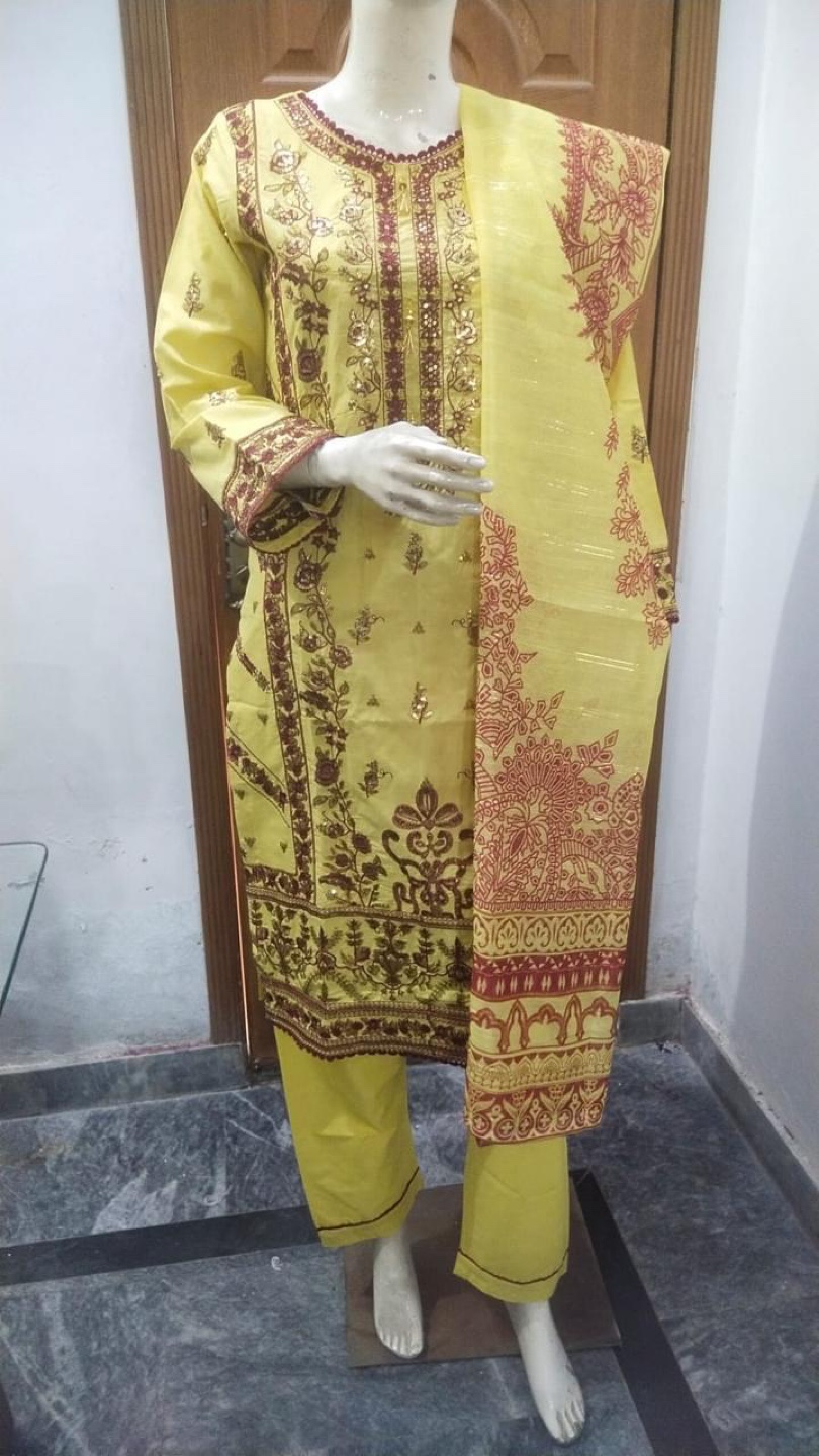 Three piece Salwar Kameez - photo 5