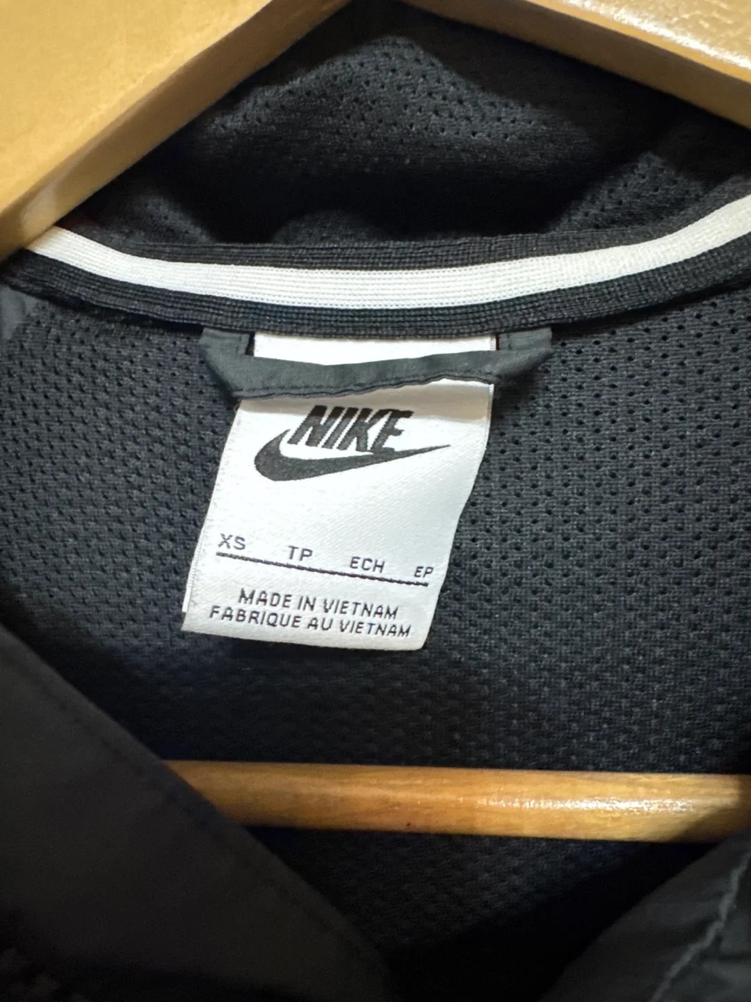 Nike Windrunner Jacket - Size XS image indicator(2)