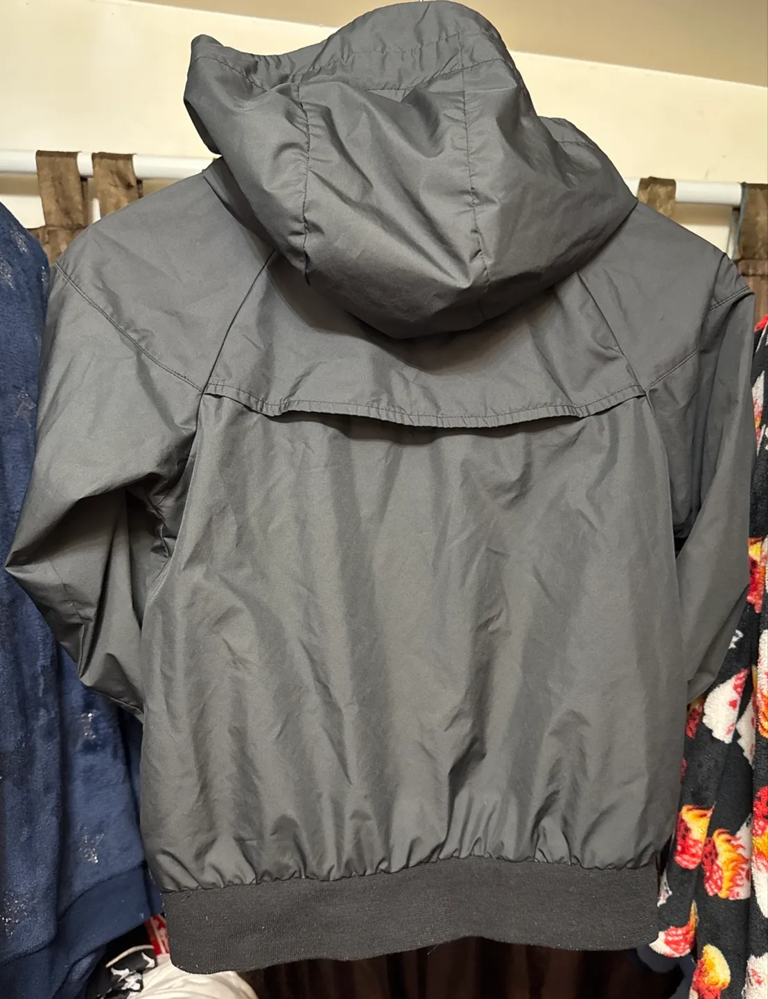 Nike Windrunner Jacket - Size XS image indicator(3)