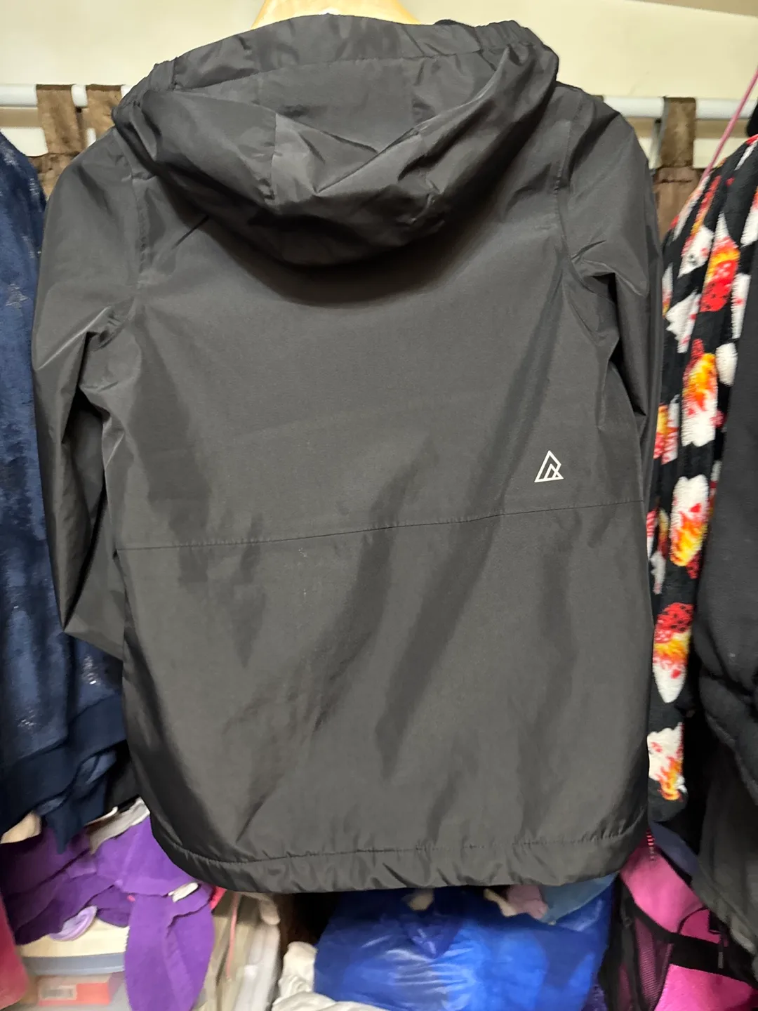 Ripzone Black Waterproof Jacket - Size M image indicator(3)