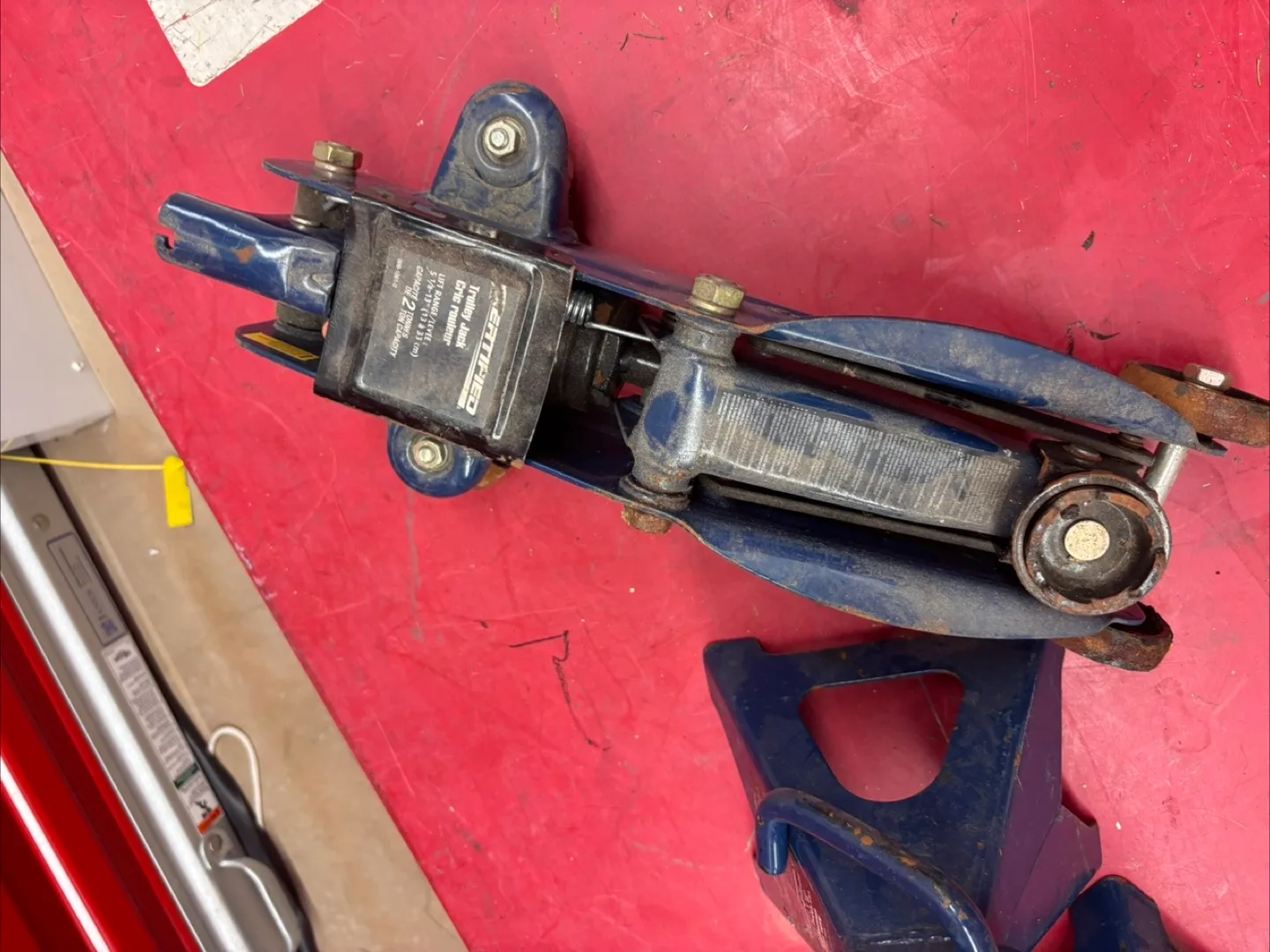 Hydraulic Floor Jack and Jack Stands image indicator(2)