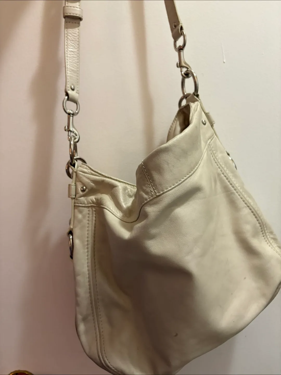 Coach Cream Leather Hobo Bag image indicator(3)