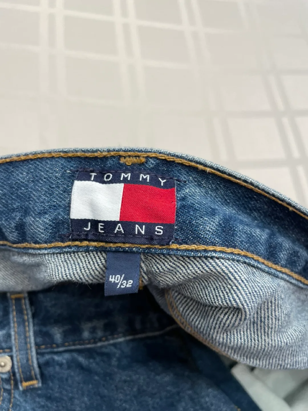 Tommy Hilfiger Jeans - Size 40/32 image indicator(3)