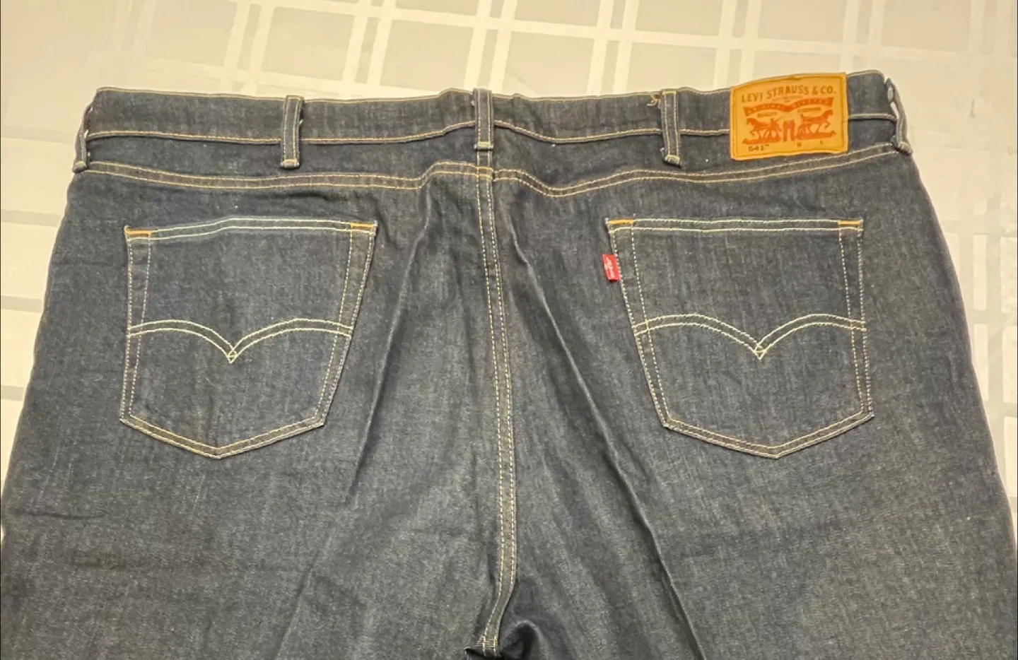 Levi's 541 Athletic Fit Jeans size 42 thumbnail