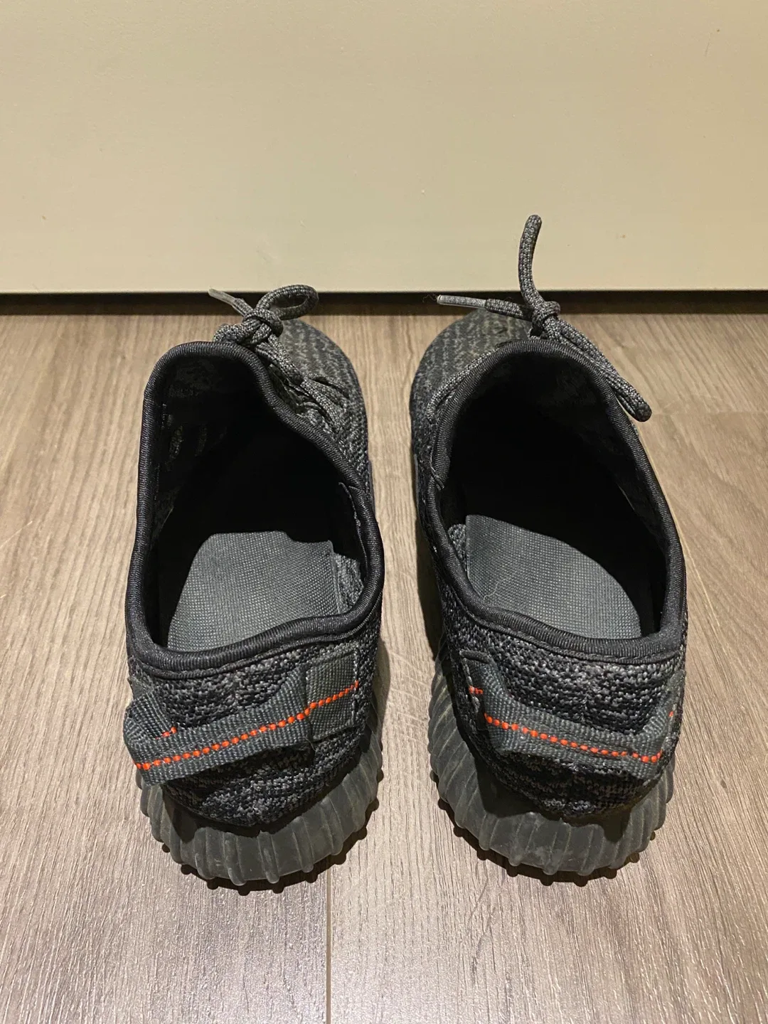 Adidas Yeezy Boost 350 V2 Beluga 2.0 M9.5 image indicator(5)