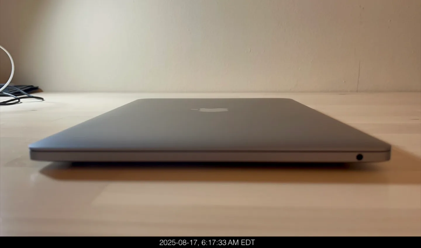 Mint Condition Apple MacBook Pro M2 13” (8GB/512GB) image indicator(6)