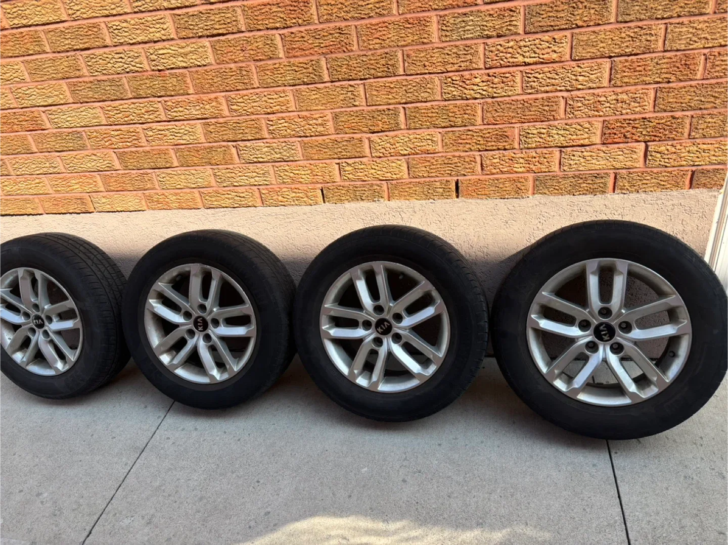 Kia Rims and Tires - Set of Four image indicator(3)