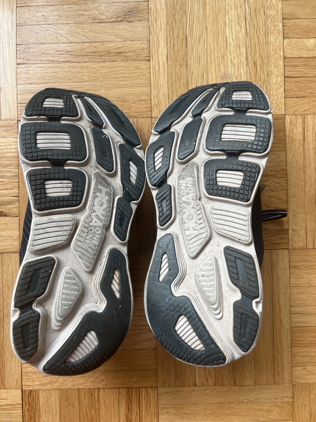 Hoka Bondi Running Shoes - US Size 8 - photo 3