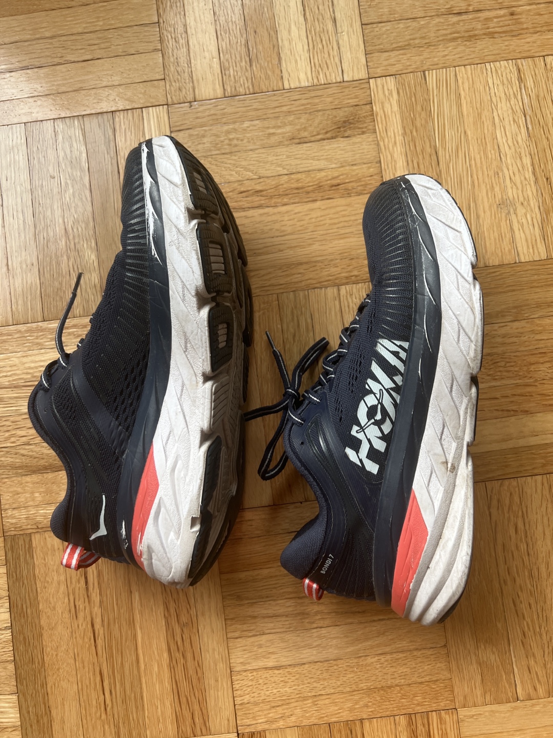 Hoka Bondi Running Shoes - US Size 8 - photo 2