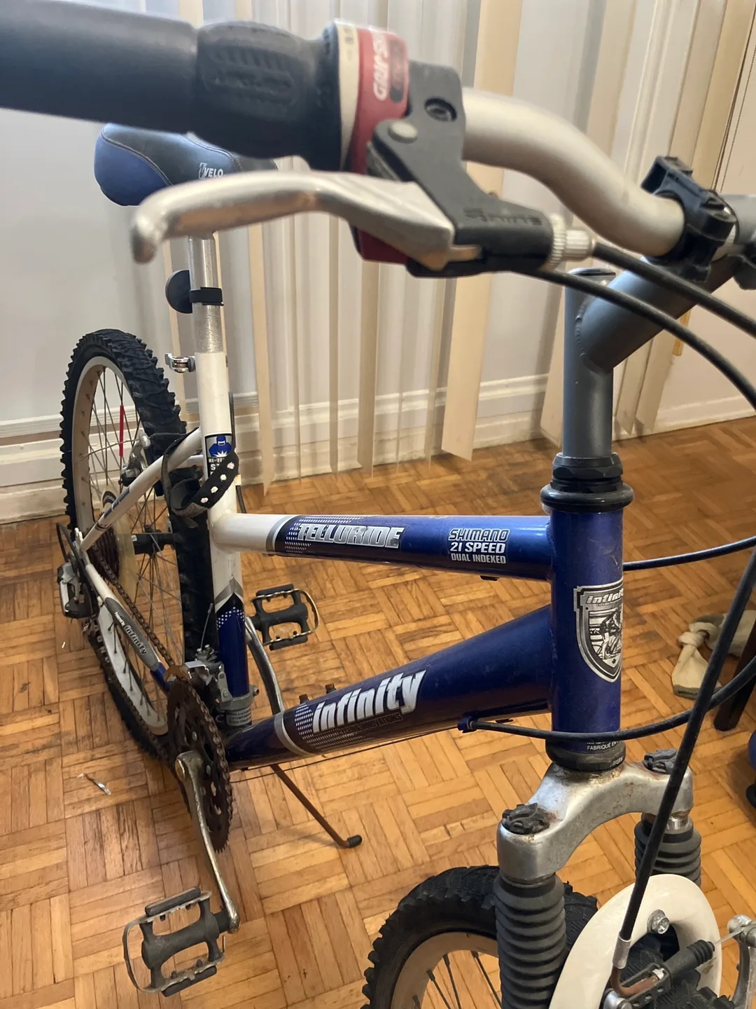 Infinity 26" Mountain Bike - Blue/White image indicator(2)