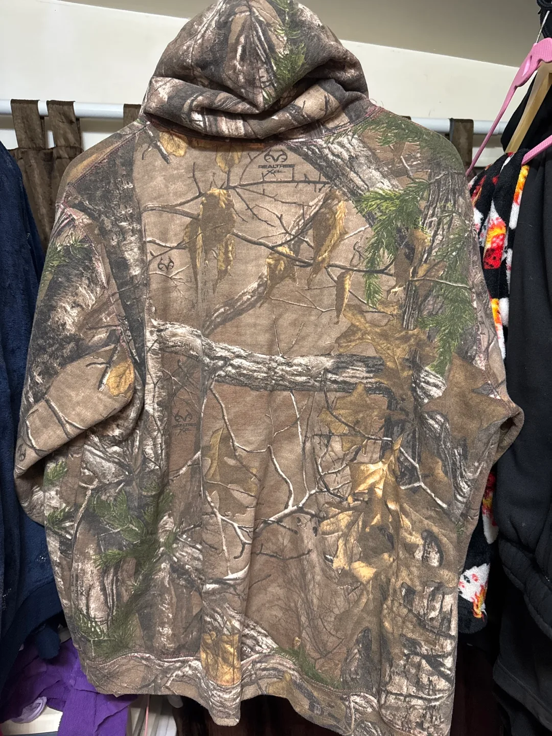 Realtree Camo Hoodie - Women's XL image indicator(2)