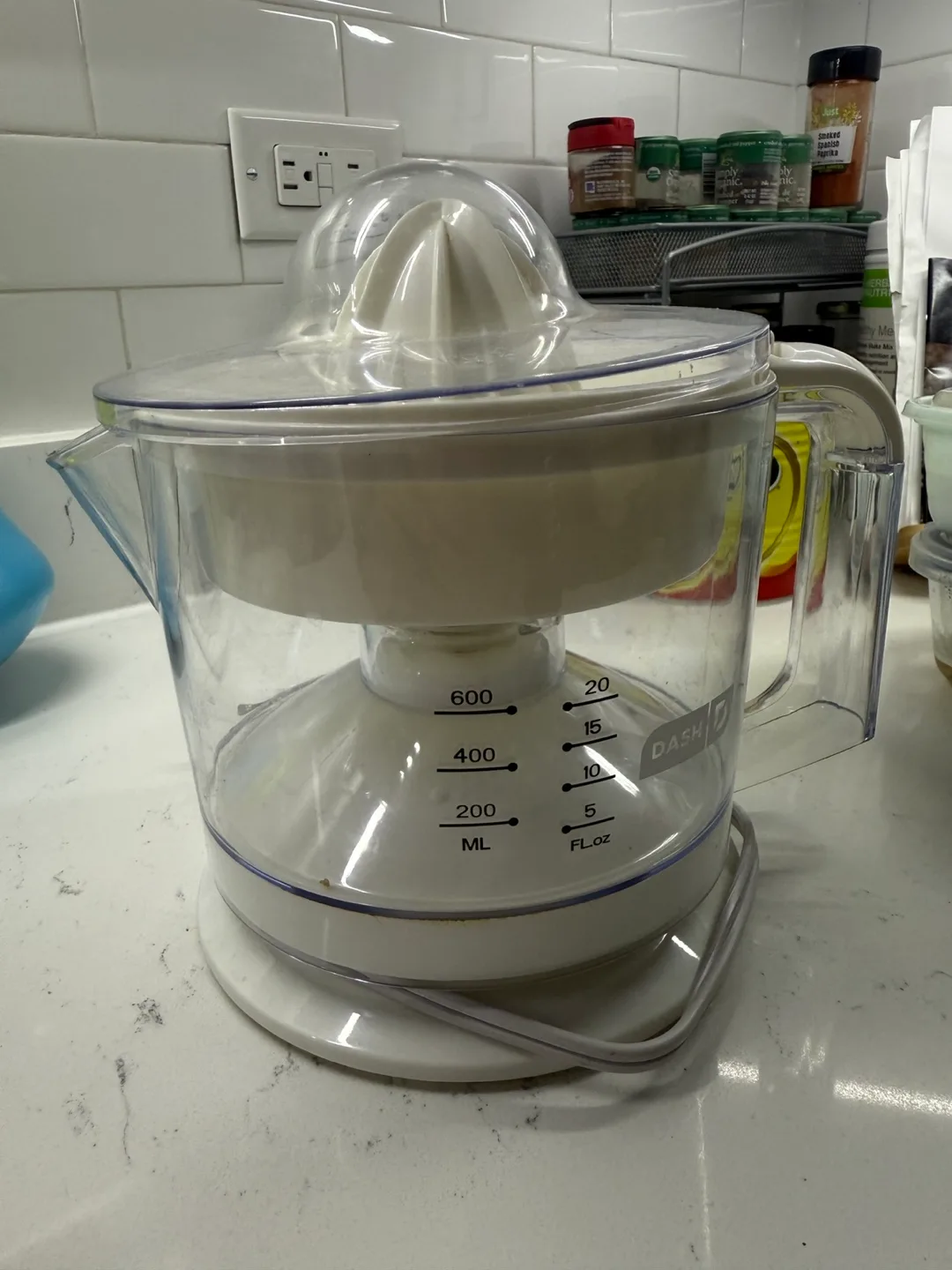 Dash Citrus Juicer thumbnail