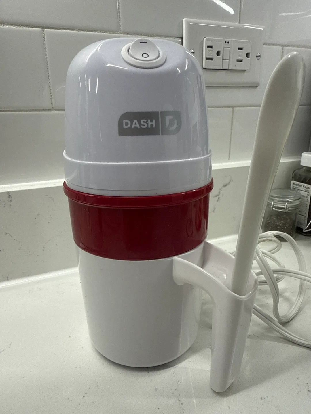 Dash Electric Egg Bite Maker / Ice churn maker image indicator(4)