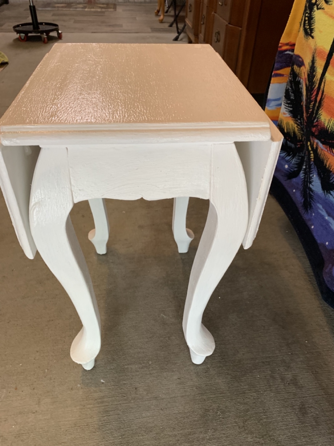 White Drop Leaf End Table - photo 3