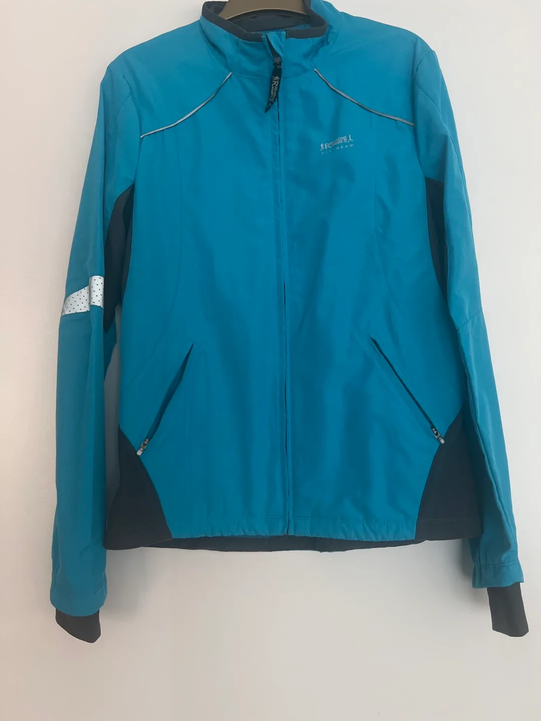 Running Room Fitness Jacket - Blue image indicator(2)