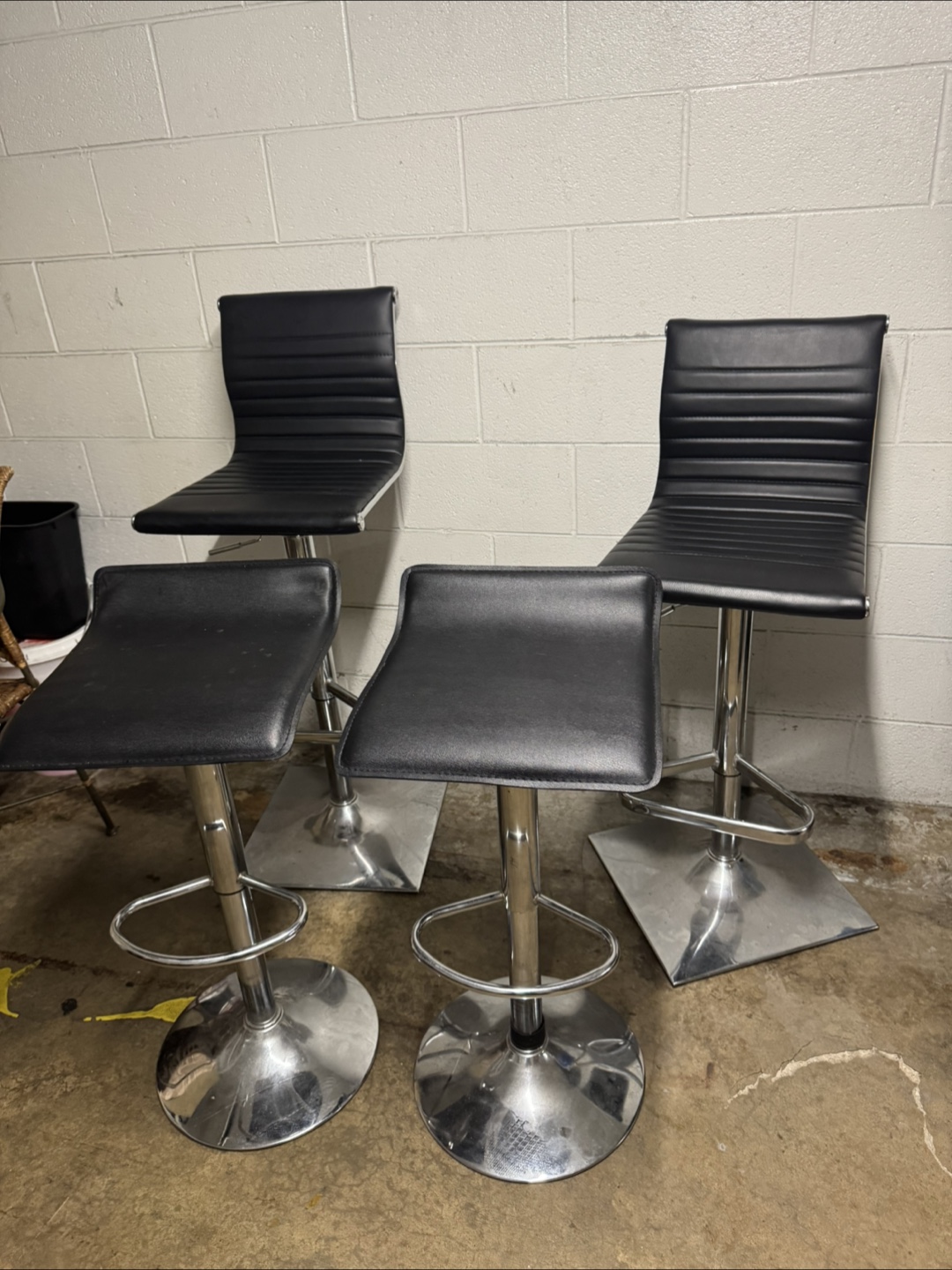 Set of 4 Black Bar Stools - photo 4