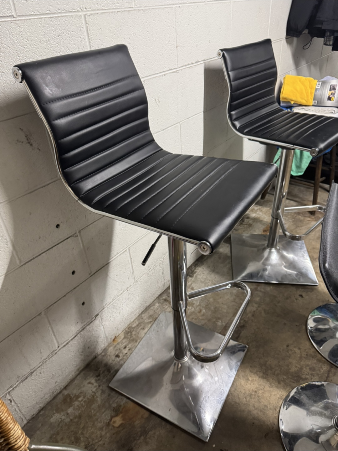 Set of 4 Black Bar Stools