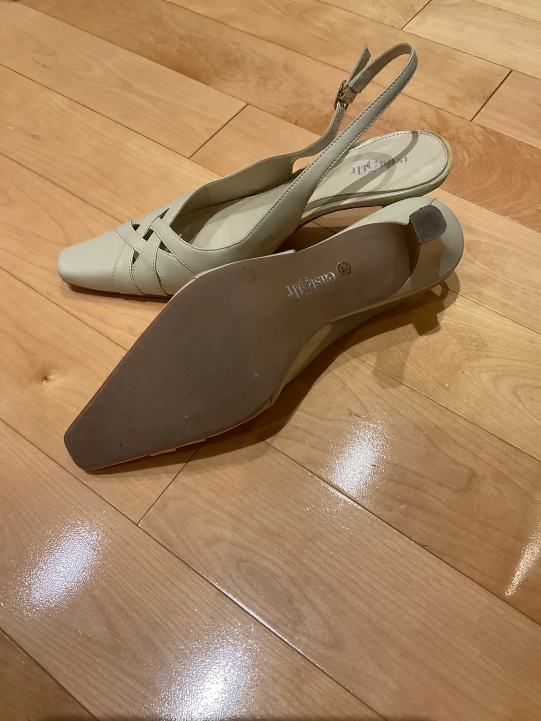 Easy Spirit Bayona Slingback Heels - Size 8.5M image indicator(2)