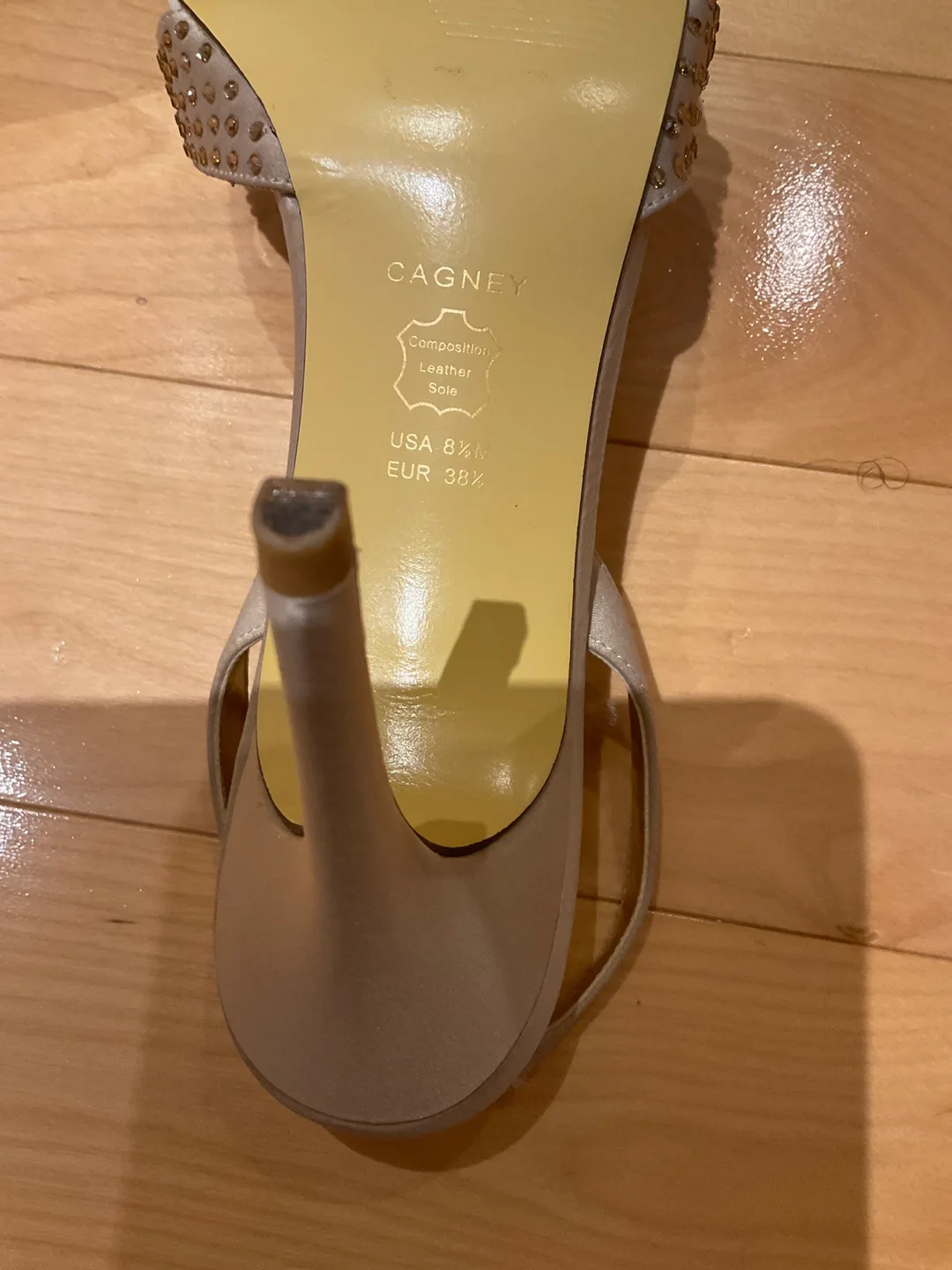 Nina Touch Champagne Heels - Size 8.5 image indicator(3)