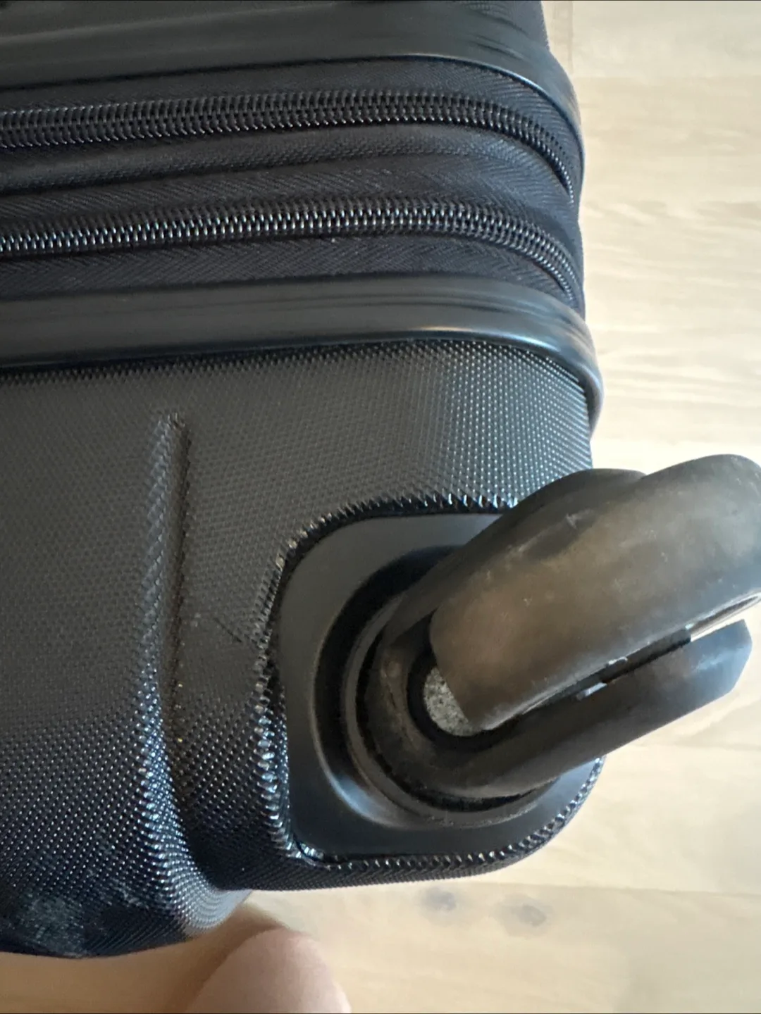 Samsonite Black medium prestige 26 inch expandable spinner image indicator(3)