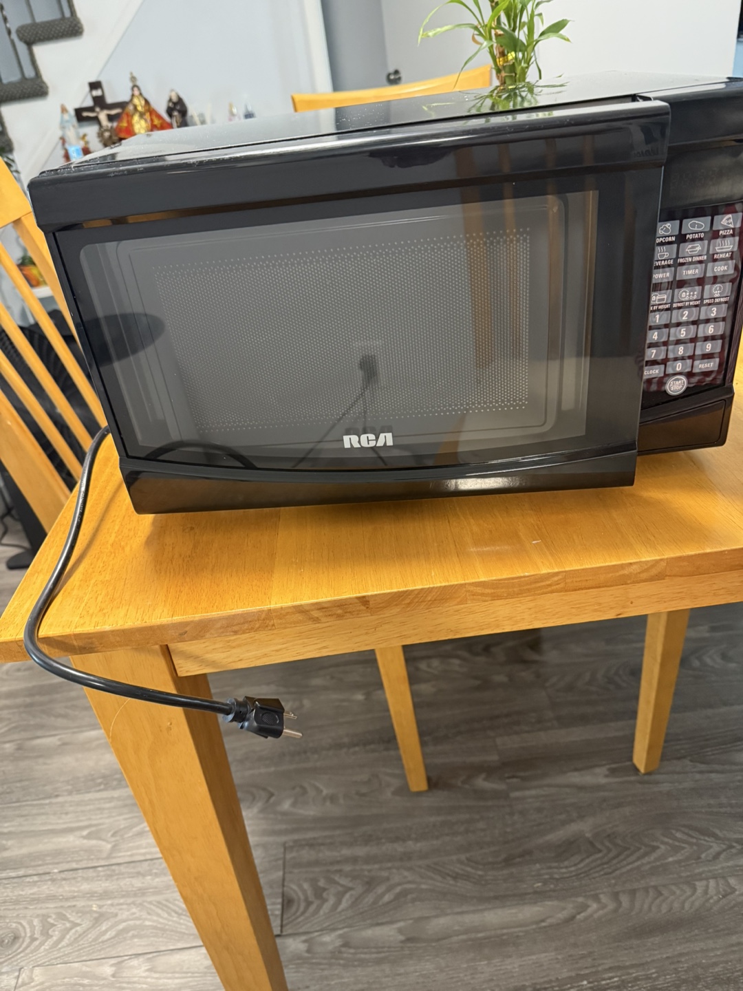 RCA BLACK Microwave Oven