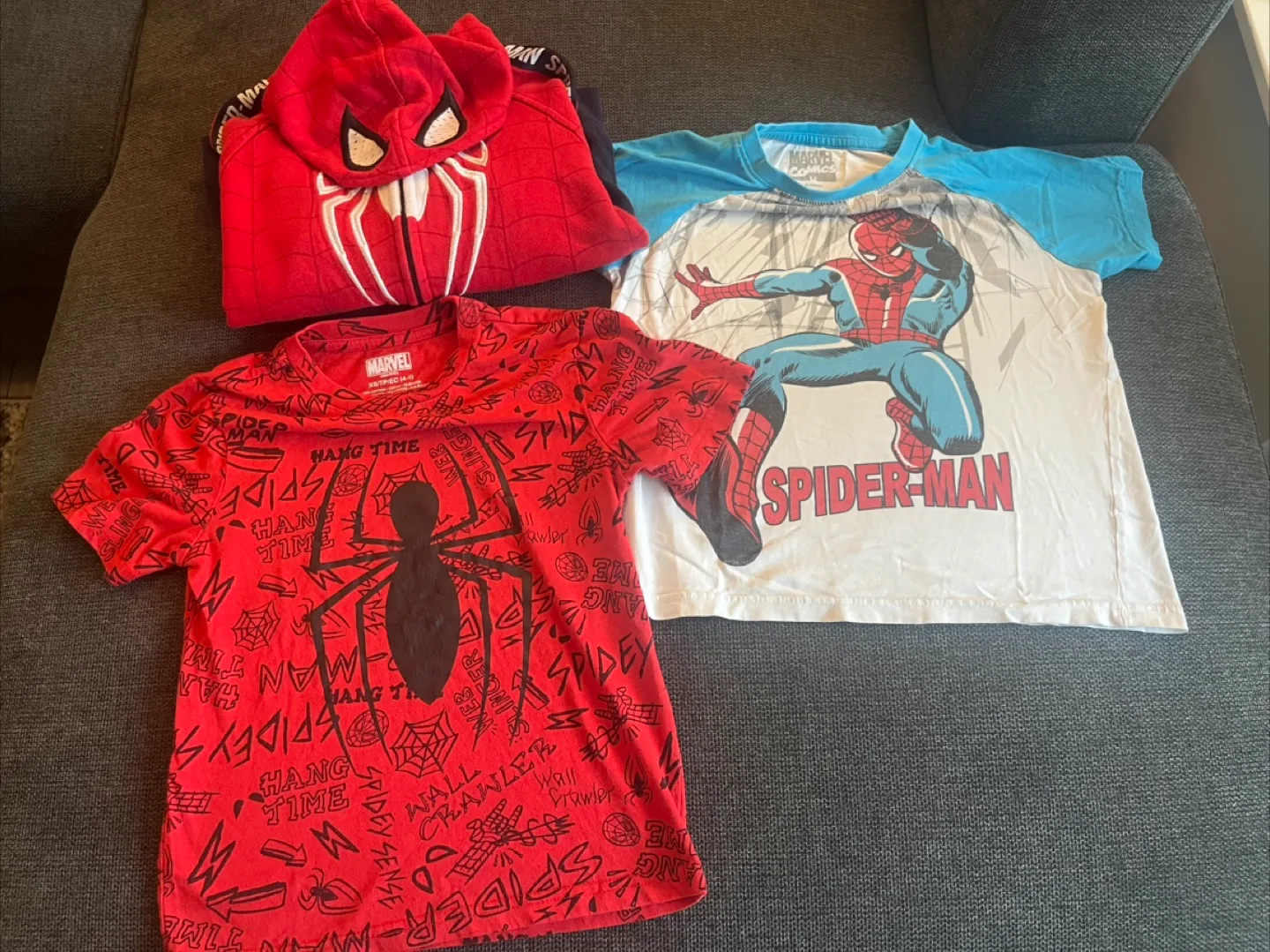 Marvel Spider-Man Hoodie and t-shirt bundle! thumbnail
