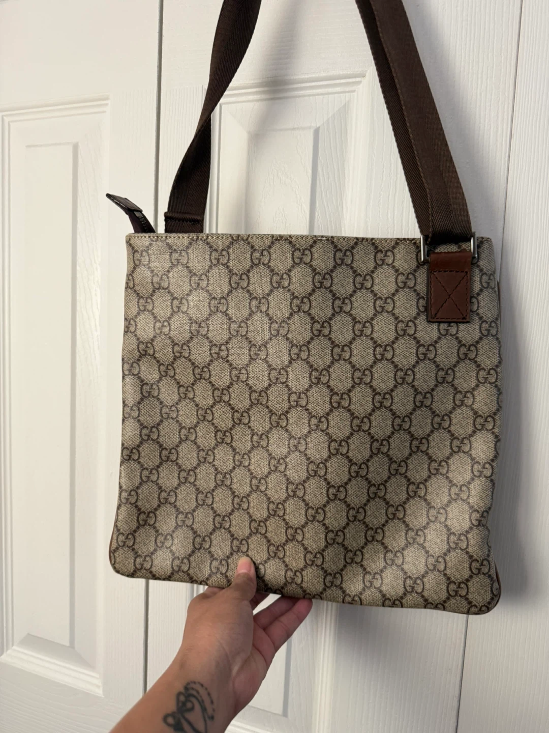 Gucci Monogram Messenger Bag - photo 3
