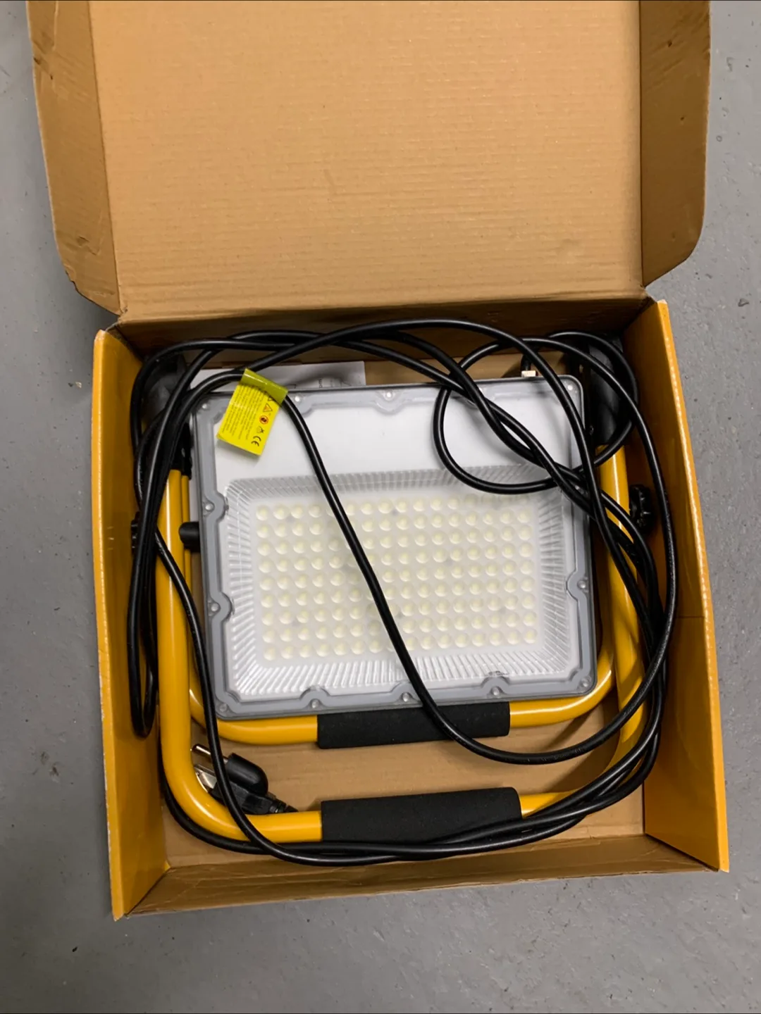 USIDE LED Work Light with Stand - New in Box! thumbnail