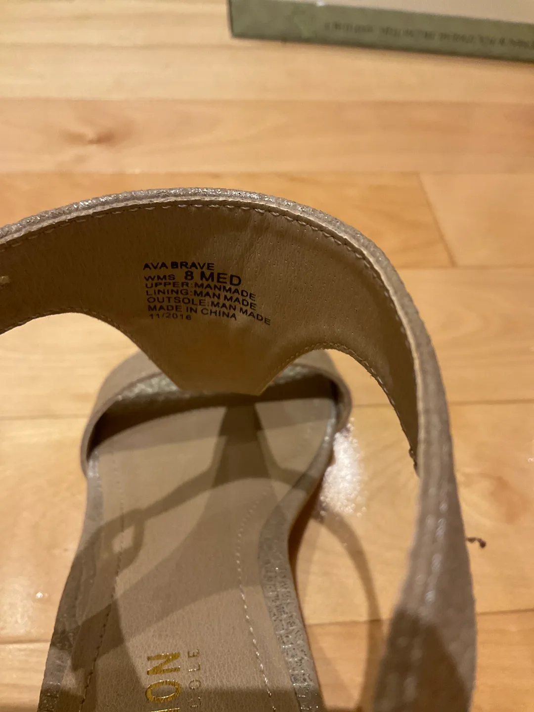 Reaction Kenneth Cole Wedge Sandals - Size 8 image indicator(4)
