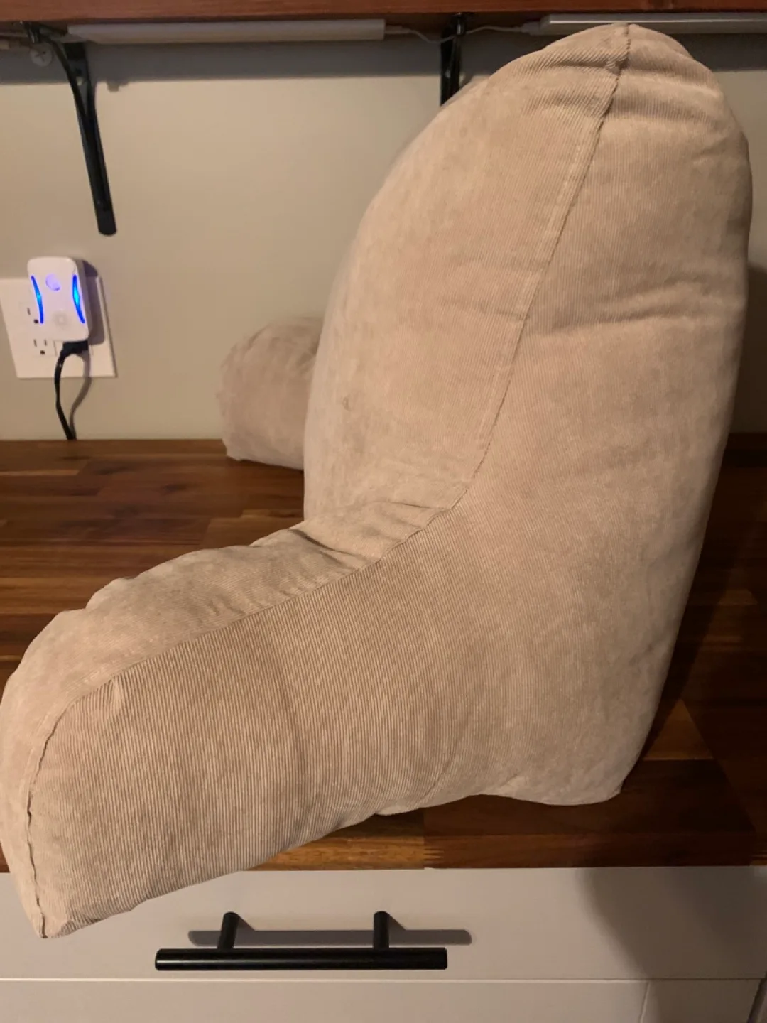 Bedrest Arm Pillow image indicator(2)