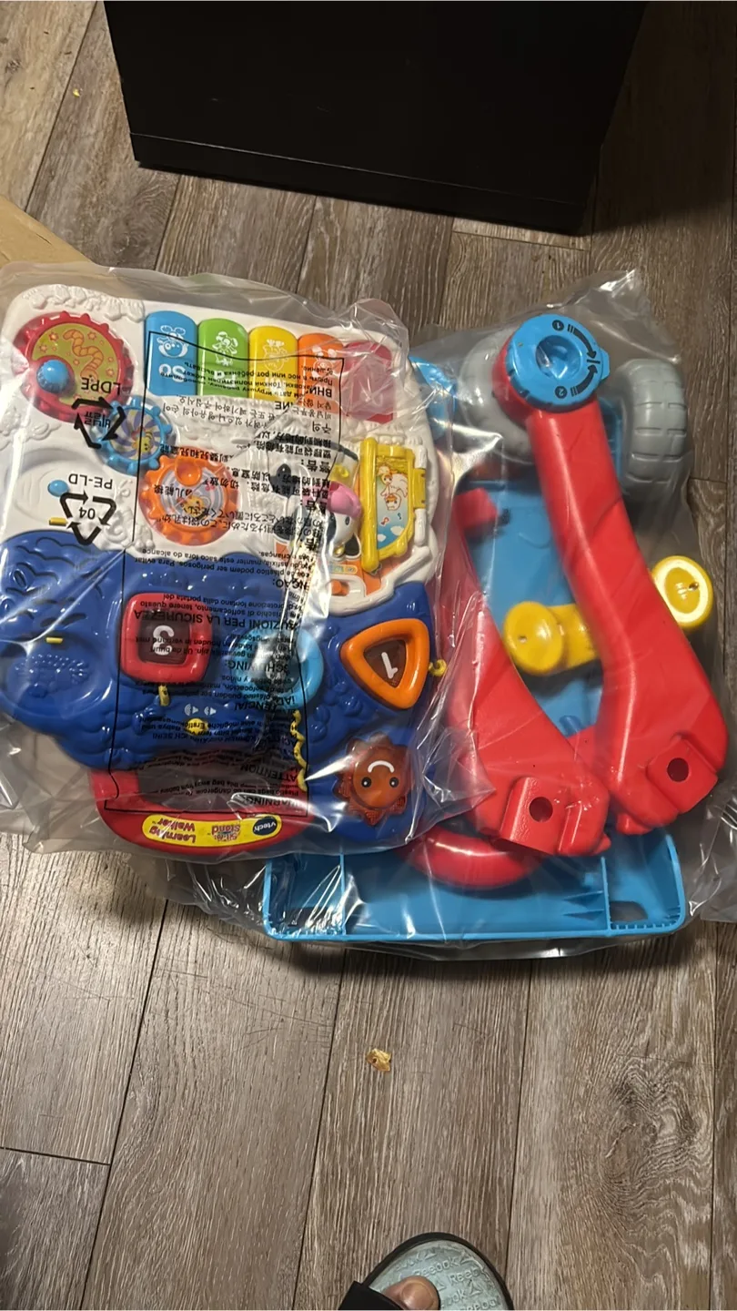 VTech Learning Walker - New in Package! thumbnail