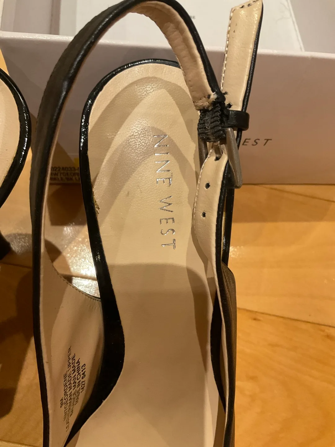 Nine West Black Slingback Heels - Size 9 image indicator(4)