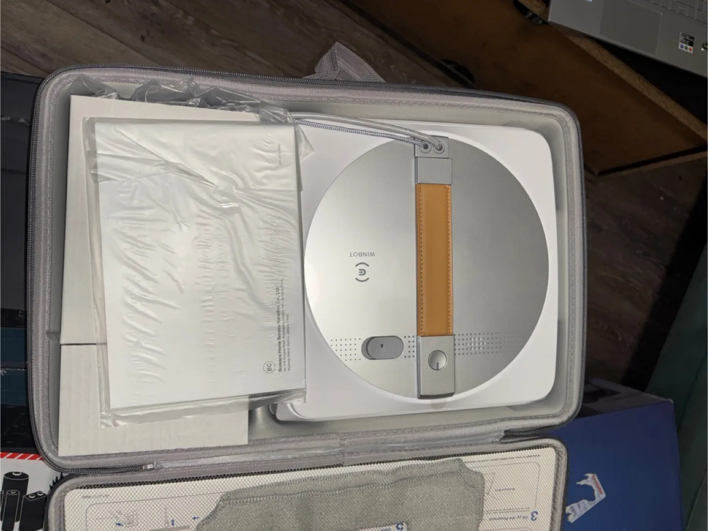 Ecovacs Winbot W1 Pro Window Cleaning Robot thumbnail