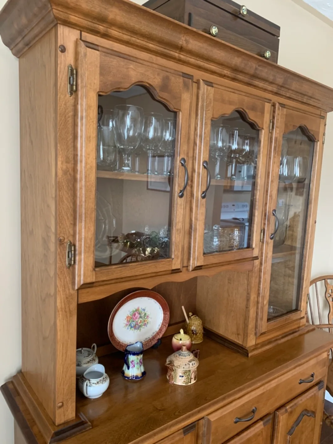 Dining Room Set - Maple image indicator(8)